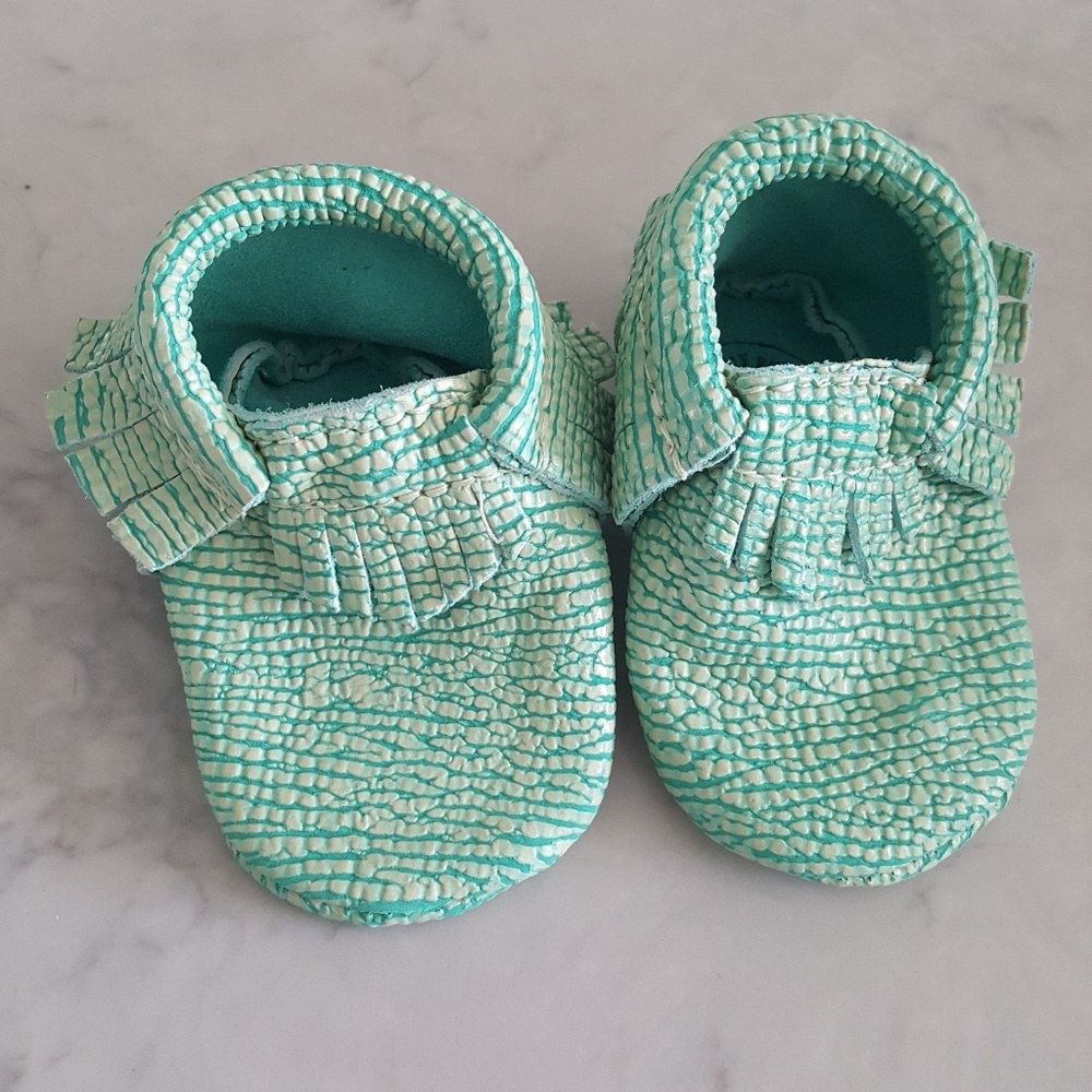 Freshly picked mocassin size 2 Teal color